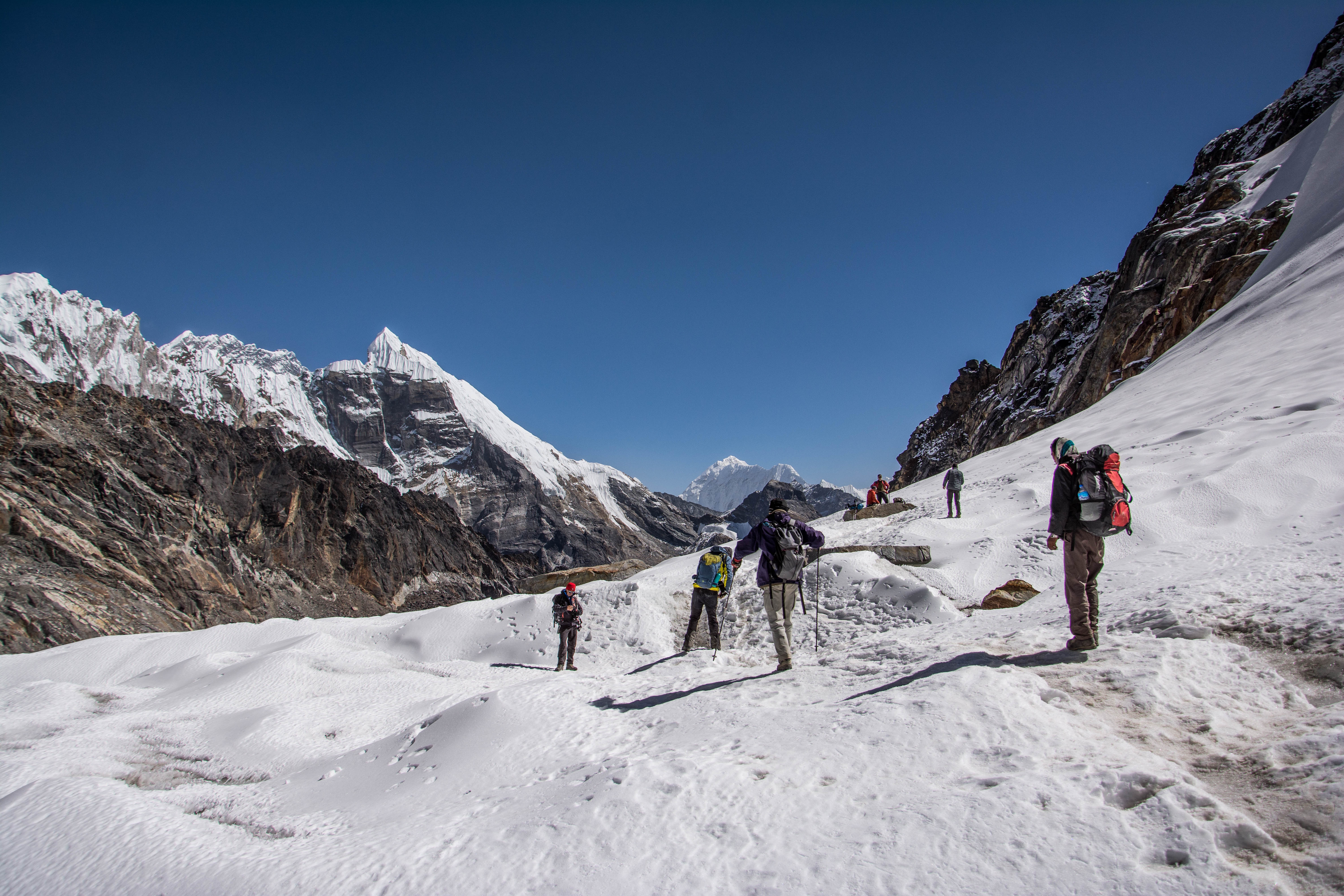 Everest Chola pass